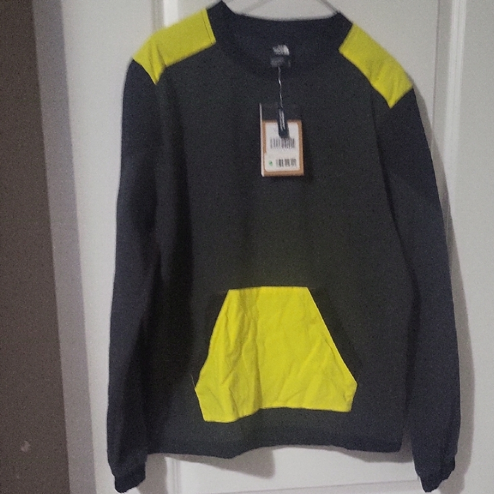 The North Face Black and Yellow Crewneck Sweater with Sporty Accents